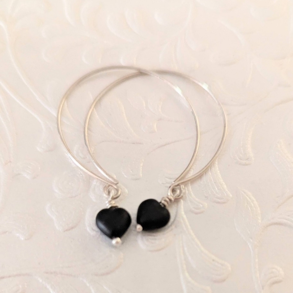 NWT Sterling Silver Artisan Hoop Earrings. Glass Hearts.
